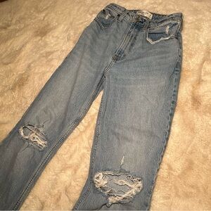 Abercrombie & Fitch High Rise 90’s relaxed jean - Curve love
